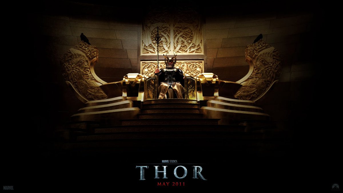 El de la sillita dorada soy /yo/

¿Porque? Por que soy REY DE ASGARD.