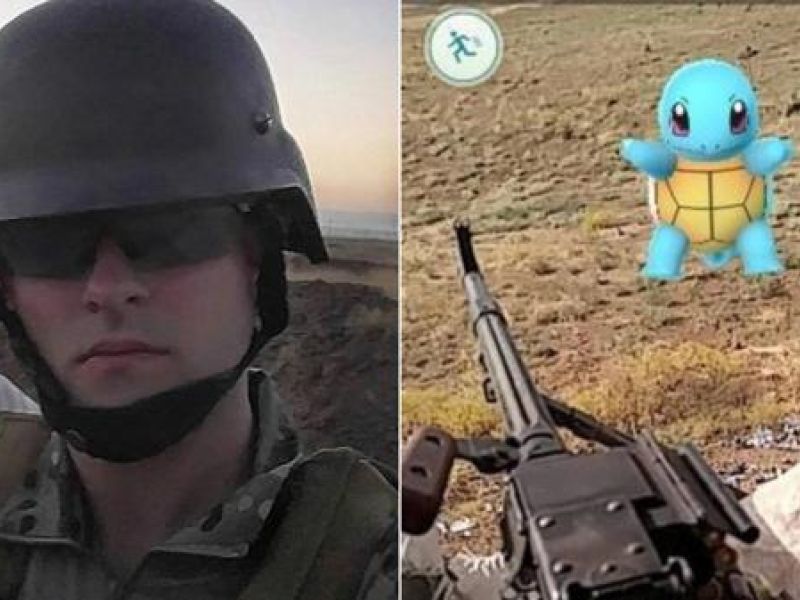 Soldato cattura Pokémon Squirtle mentre combatte in Irak
