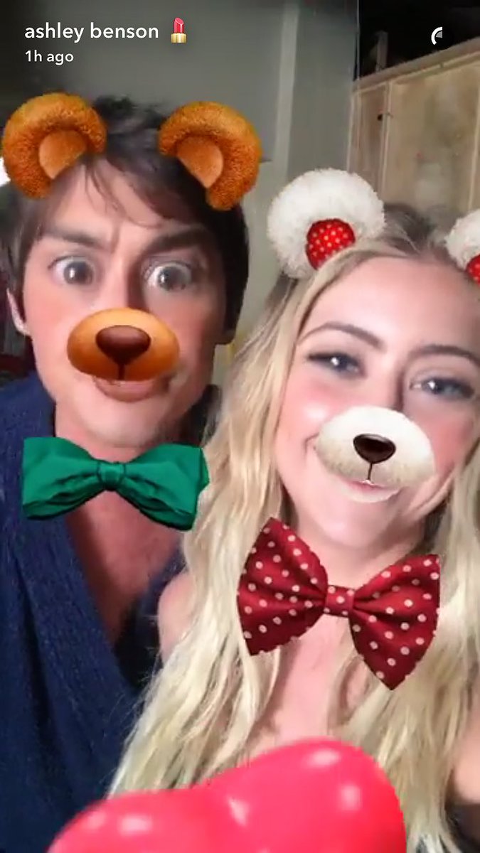 HeySocialMashup's tweet image. We will always be team #Haleb ❤️ RT if you're team #Haleb or like if you're team #Spaleb ⬇️ thebuzzbug.com/tag/pll/
