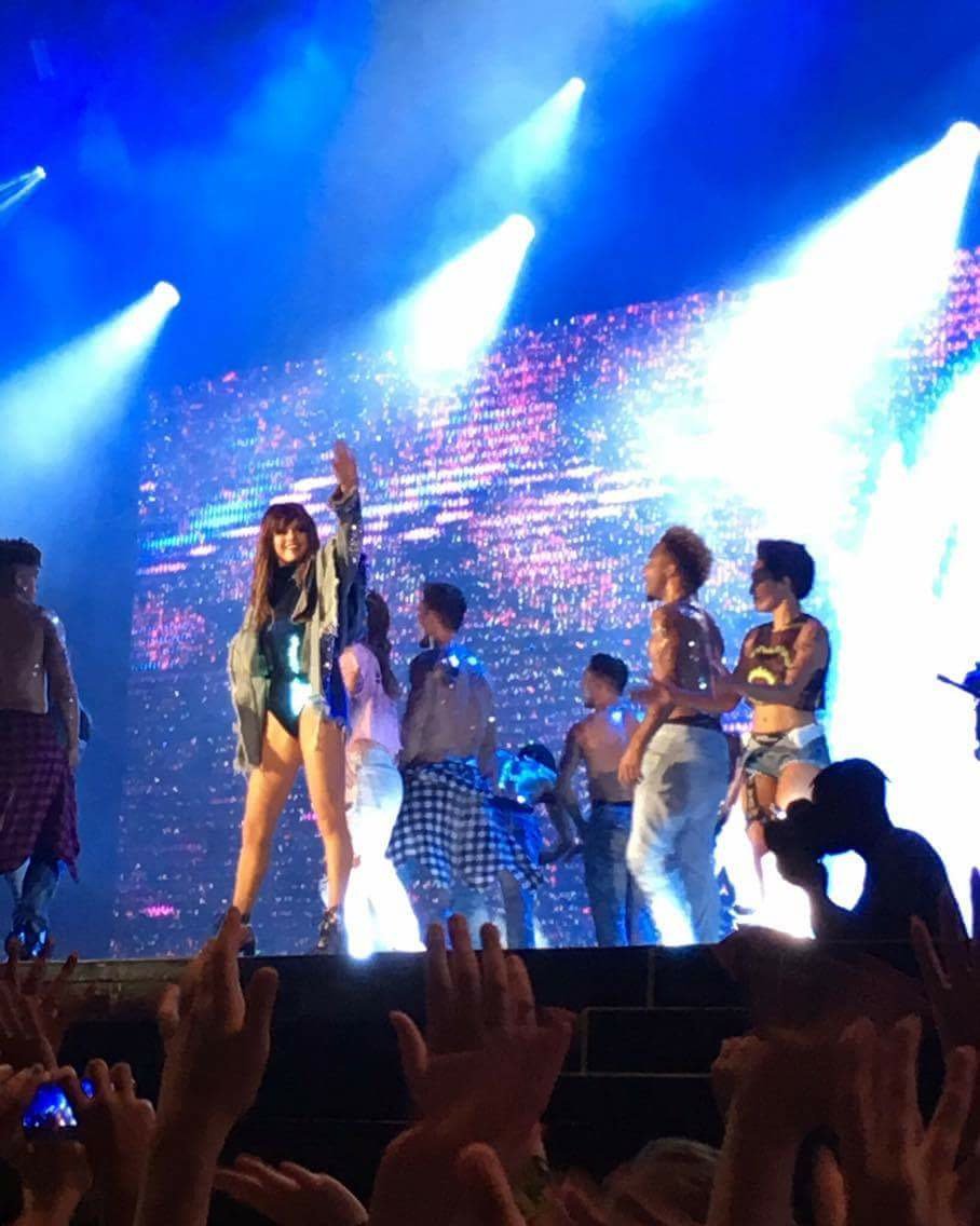 afallu31's tweet photo. In a crowd of 80 000 people I was that close to her. what is life 😭 https://t.co/IzoZ83SeI3