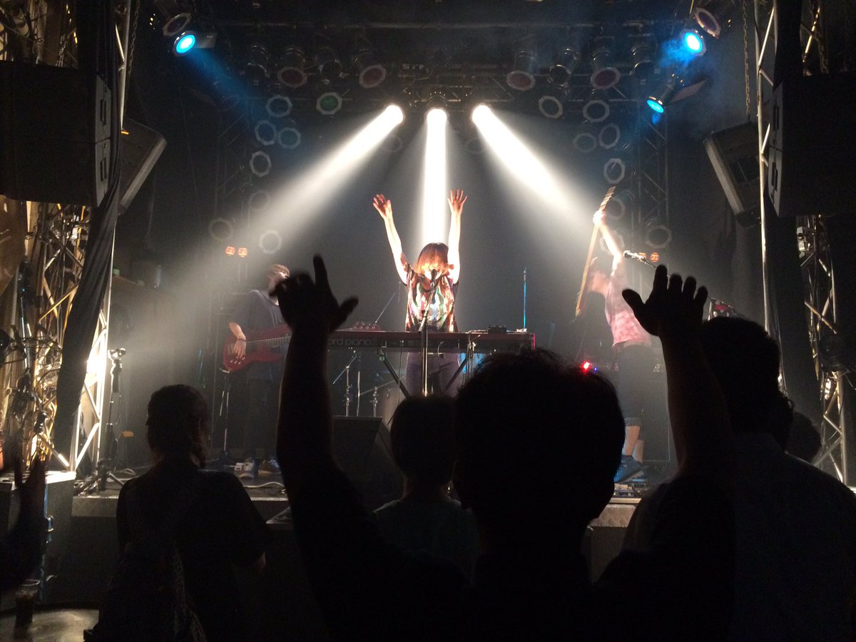 大阪1日目おわり！
liefrockありがとうー！！
打ち上げまで楽しかったなあ◎

今日は2日目天王寺fireloop！
うしゃっ やりまっせ