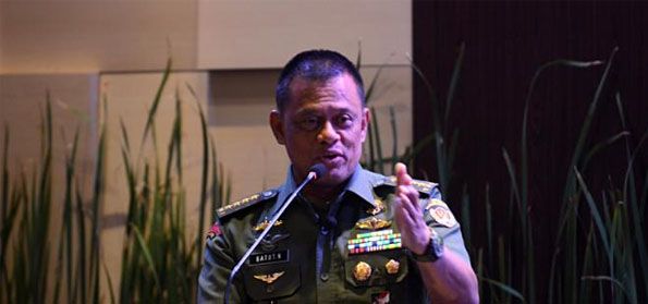 Panglima TNI Jelaskan Pengadaan Senjata oleh Oknum Paspampres dari AS - bit.ly/29PWi7p