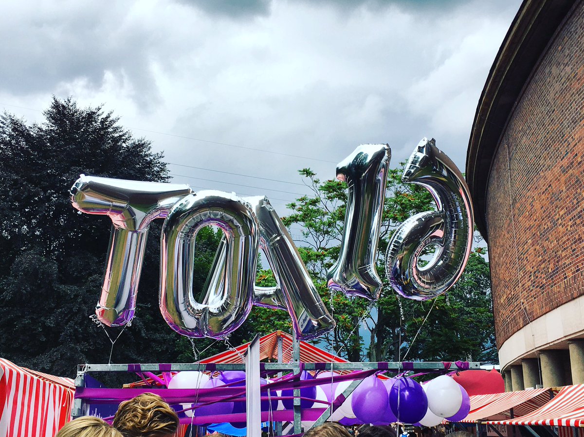 berlin_ild's tweet photo. Wir sind die nächsten beiden Tagen auf dem #TOA16 und ganz verliebt ❤️ Noch jemand dort? https://t.co/tzZVBHFO4k