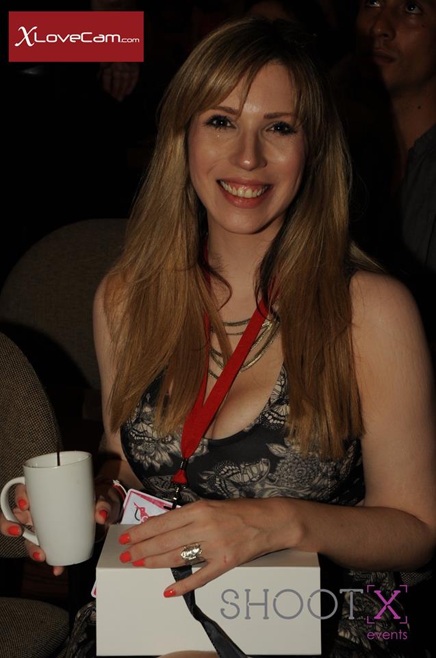 ShootXEvents's tweet photo. Lalexpo 2016 Colombia - 2nd Day @LiviaChoiceX #lalexpo #adultbusiness #imlive More pics here https://t.co/5FjUUnBkVf https://t.co/hfqddvWf0Q
