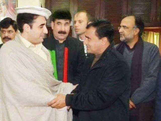 Nawaiwaqt_'s tweet photo. حامد طوری کے قتل کے الزام میں چار افراد گرفتار
#PPP #leader #HamidTuri #murder #case #persons #arrested https://t.co/342TsjqwpX