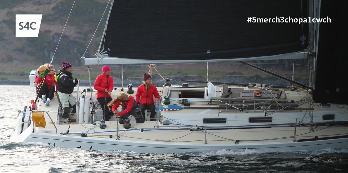 S4C's tweet photo. Which would you rather: 
a) Sail 400 miles
b) Run 82 miles? 
#5merch3chopa1cwch https://t.co/VEKXLRlU2E