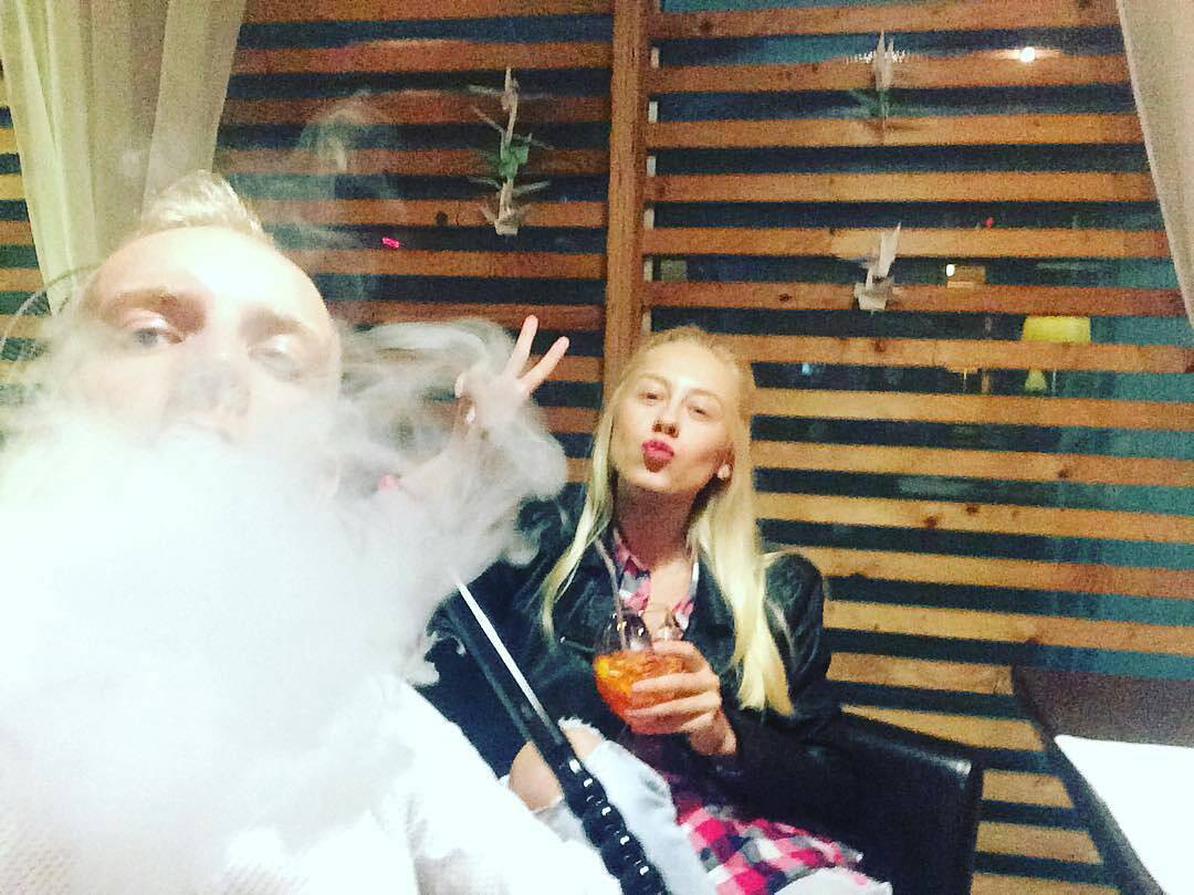 Fabrika_Kitchen's tweet image. Наши гости знают, что чтобы ночь удалась нужно начать её на #SummerVeranda!✨