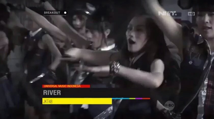 Fangirls48_CRB's tweet photo. Thanks for sharing information and playing MV "JKT48 - RIVER" @BreakoutNET @netmediatama 😉👌 #BreakoutNETGirlGroup https://t.co/INBbfSPHqB