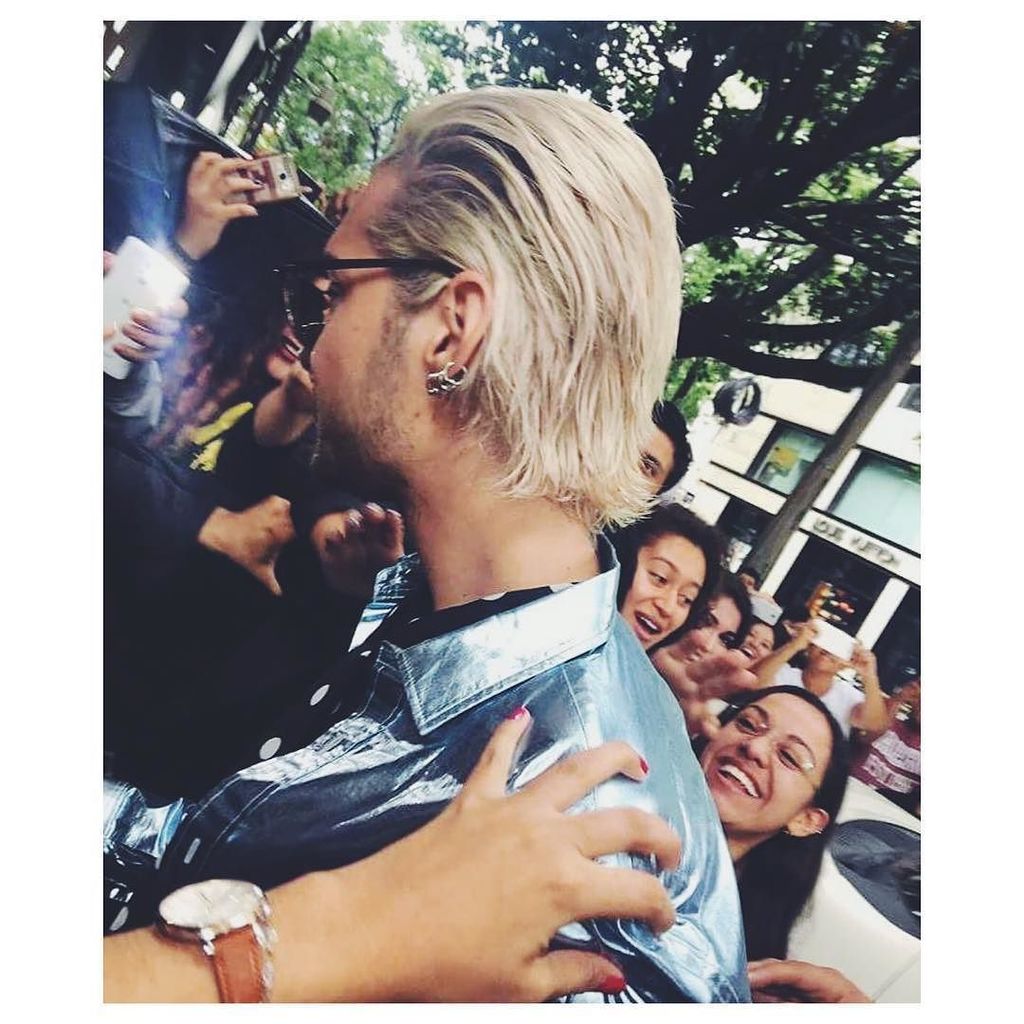 TH_Exclusive's tweet photo. RT @tokiohotel: #yesderday in #México https://t.co/9K3uRmhmEt https://t.co/2u1eGDbieK