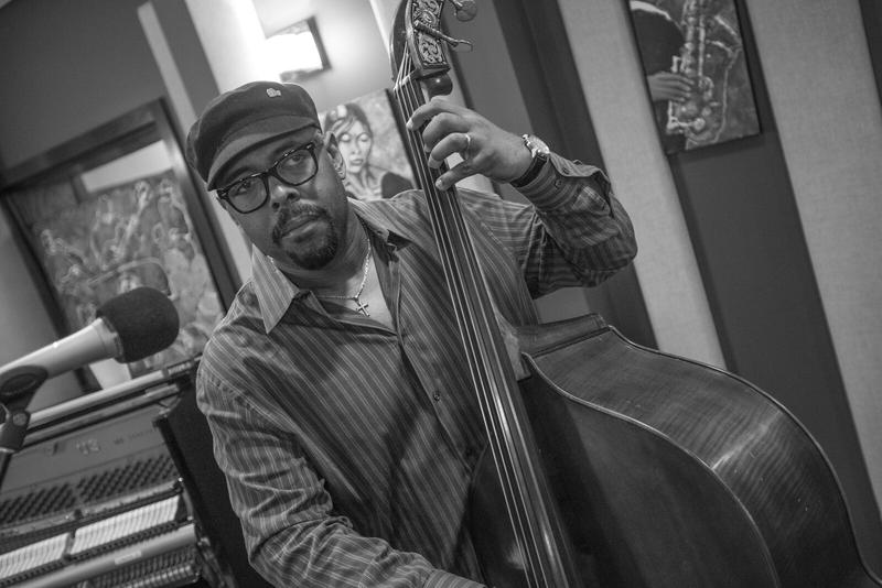 knkxfm's tweet photo. The Busy Bass Of Christian McBride #KPLUStudioSessions https://t.co/jTZgolVOUs https://t.co/E8XjNS7u45