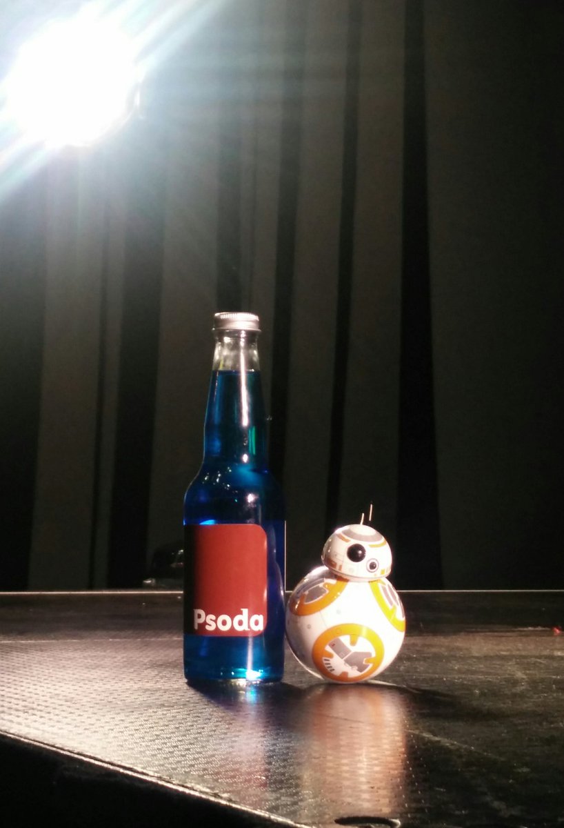 voronomari's tweet photo. #Bb8 & #Psoda in the spotlight at #itx2016 https://t.co/7KsYLUtdHx