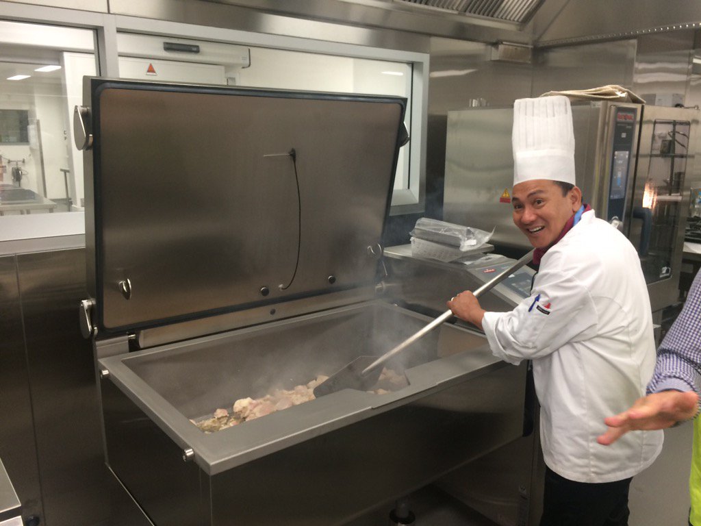rosco0111's tweet photo. Alfonzo from new Sunshine Coast hospital loves his @RATIONAL_AUS @FRIMA_AUS Tecnomac Mareno. @comcater @peterrkelly https://t.co/38WEapKlNI