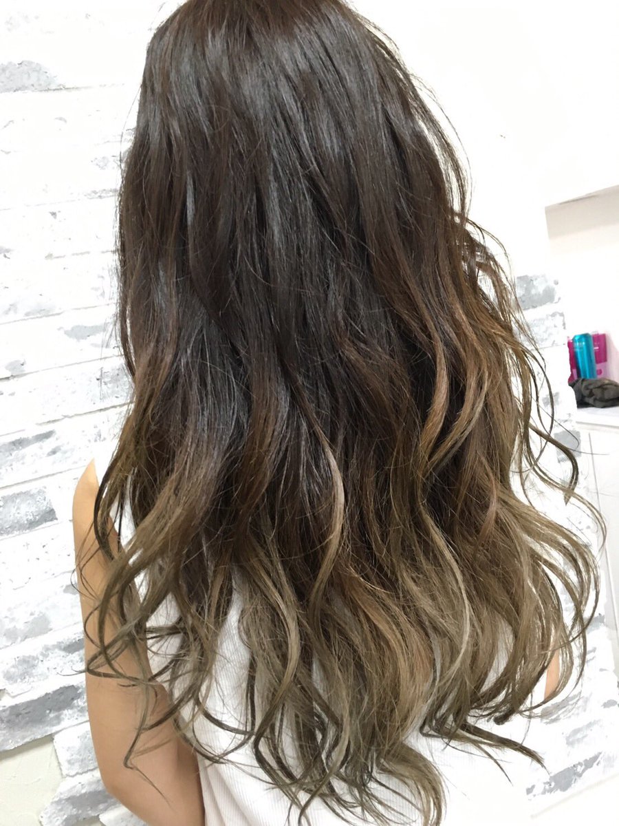 プラチナグレー