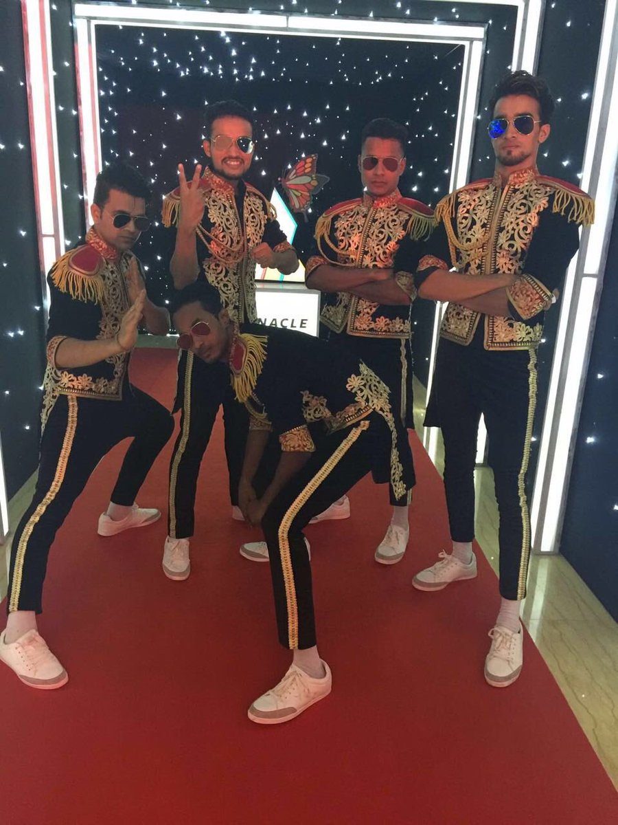 Mj5official's tweet image. The cool after the storm. #PostPerformance #WhenWorkIsLife #MJ5 #Dance