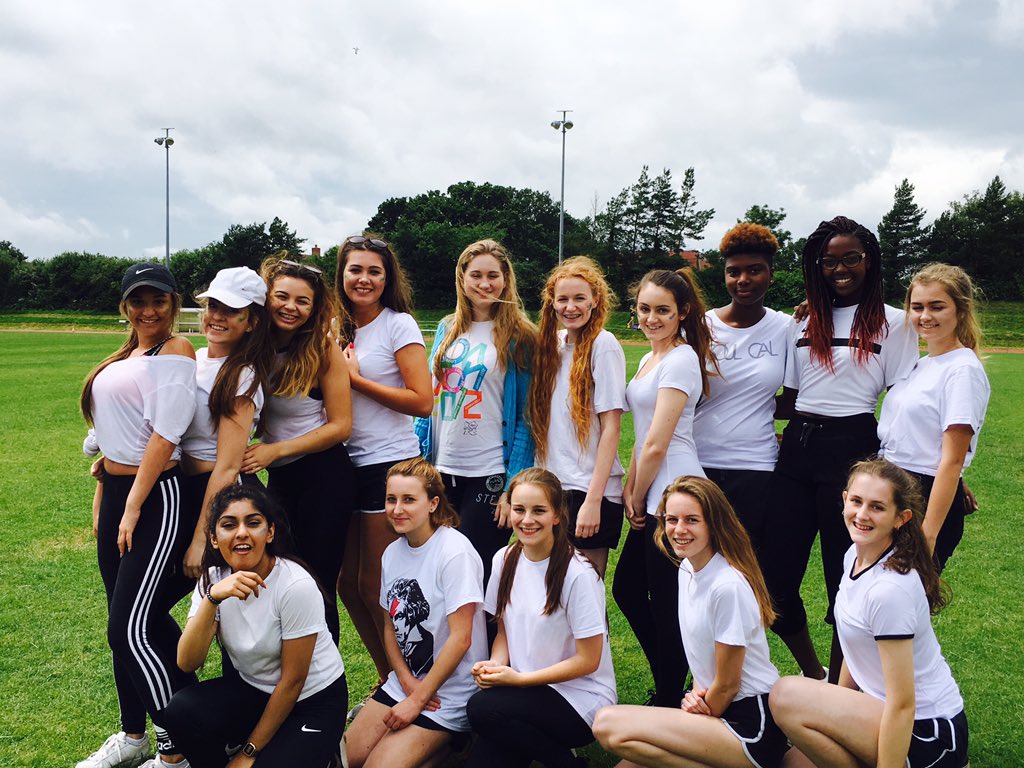 MissWort_PE's tweet photo. Thankyou to this lovely lot for all their help to make this sports day awesome!! @Millais_PE https://t.co/BMnViE2YBF
