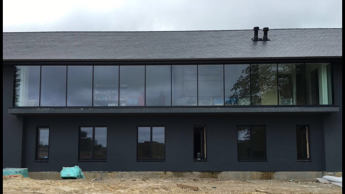 Toshiba187's tweet photo. @InternormUK @glassinmotion 15m #structural #tripleglazed bay #window https://t.co/g0W2K98yvE