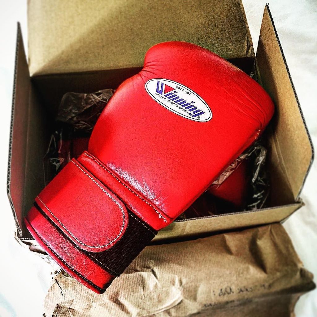 dezzo's tweet image. New toys 😁😎 @WinningJapan #WinningBoxing #BoxingGloves #ToolsOfTheTrade #Boxing ift.tt/29ATOaJ #Boxing