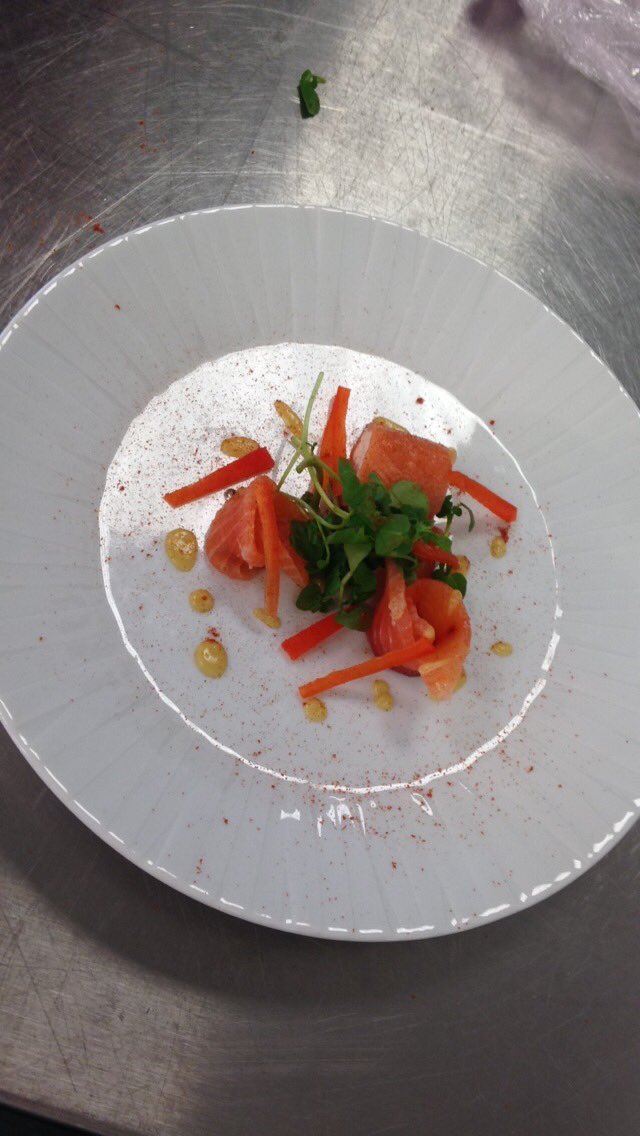 Lukee2708's tweet photo. Service on Friday @WatersideB  loving the look of these dishes, well done team!!😊 https://t.co/oLtWaUOiC6