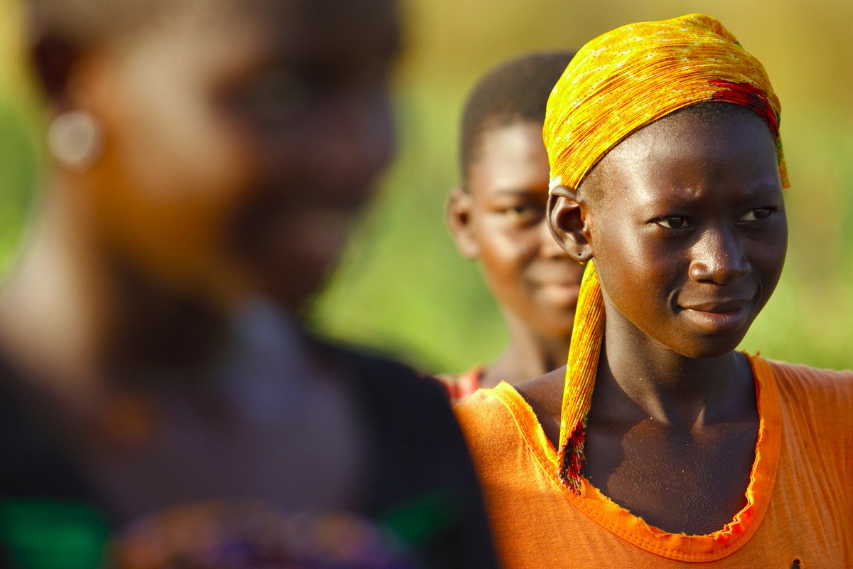 UNICEFGhana's tweet photo. In Ghana, the poorest women are more likely to have been married during childhood than their richer counterparts. https://t.co/x7JUdUpf16