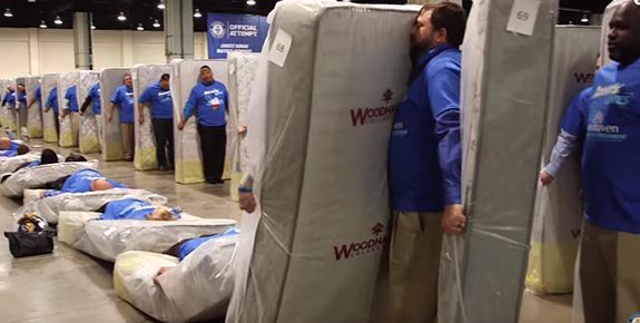 1200 kişi öyle bir rekora imza attı ki! goo.gl/X2TduF