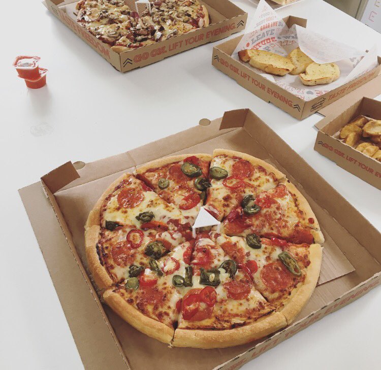 madebymilton_'s tweet photo. There's isn't many people who'd spend their sweepstake winnings on pizza for everyone @our_ethos. Thanks @RoxyLou25! https://t.co/LuFZXVXl5p