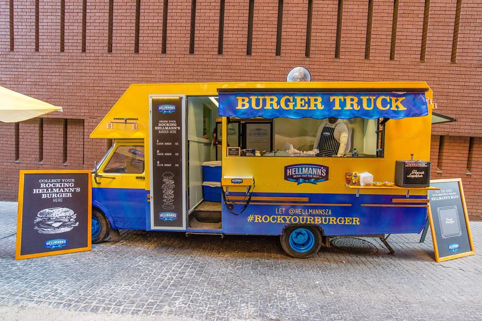 coffeechocexp's tweet photo. It’s time to #RockYourBurger with @HellmannsZA at #CoffeeChoc2016 14-17 July @MONTECASINOZA! See you soon... https://t.co/JdLVjEEN79