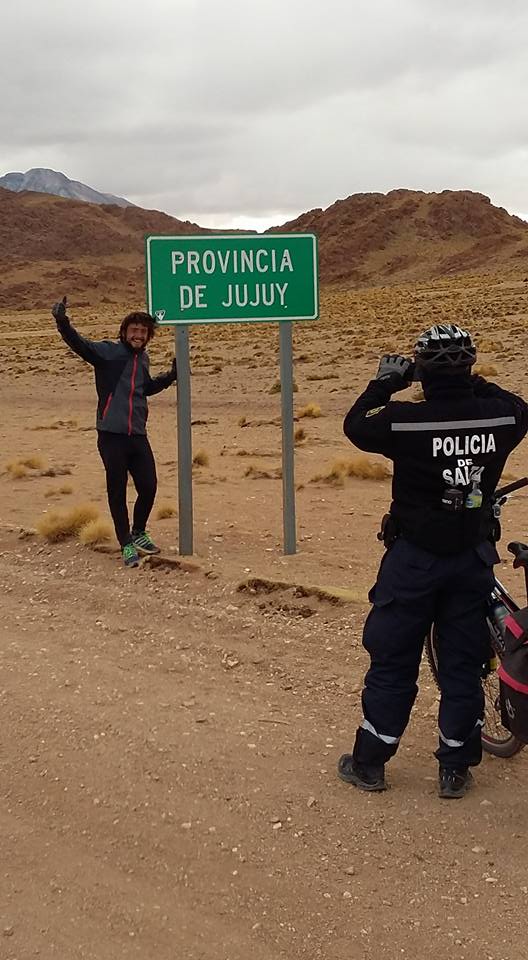 mtinchor18's tweet photo. Martín lleva más de 5400km corridos. El miércoles llega a La Quiaca!!  @NacionalAM870 https://t.co/V9cYFI0cCe