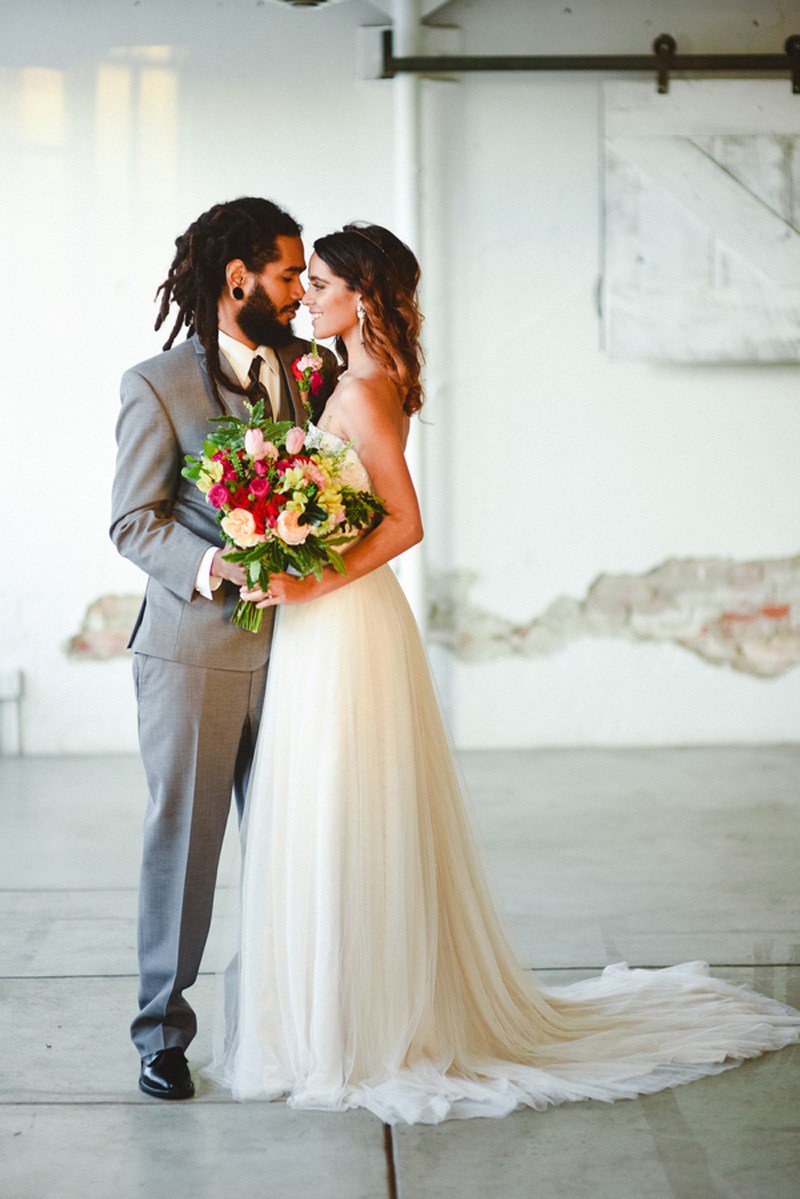 BrownSparrowWed's tweet photo. Floral Industrial #Wedding Inspiration https://t.co/SkVSaroQPg https://t.co/nKgccS0wOA
