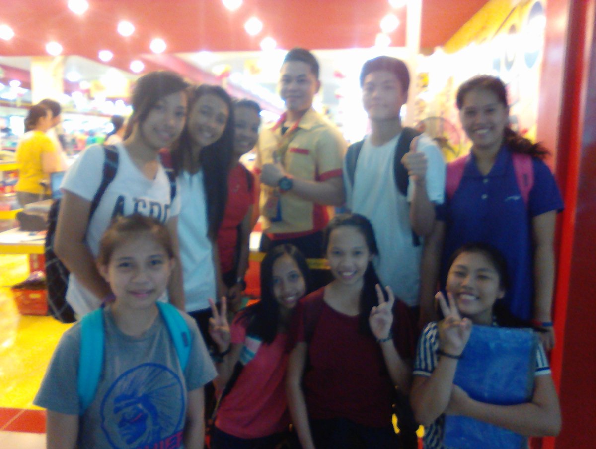 francespaet's tweet photo. Mission success guys😉goodluck tommorow😃#ABM2A 😍😘💋😉 https://t.co/fJbgGmwtlx