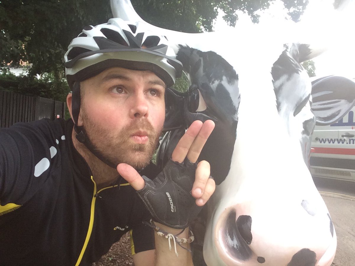 00 Moo! Licence to Milk! Jane Bond... Deadly! @PoppyLegion @Trak365 @CowParadeSurrey @sported_UK #followtheherd https://t.co/pC36PtmD2E