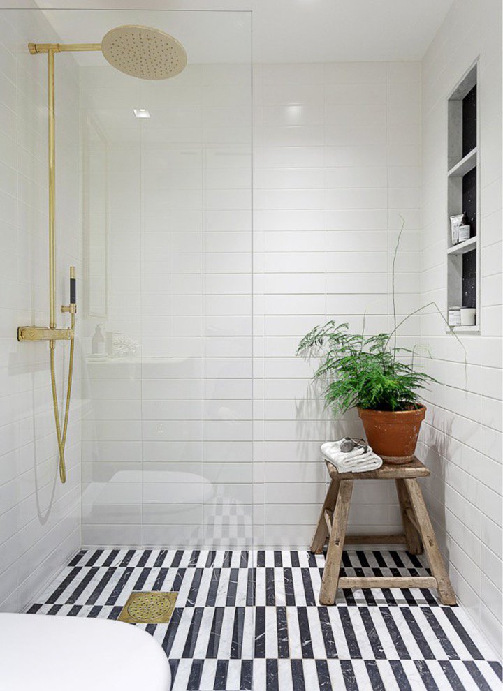 A little #HumpDay inspiration. Black, white, gold and fabulous!!