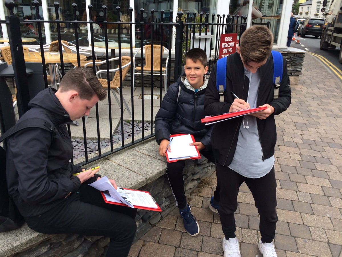 SaintAidansGeog's tweet image. Yr11 Geographers collecting fieldwork data in Bowness on Windermere #yearoffieldwork
