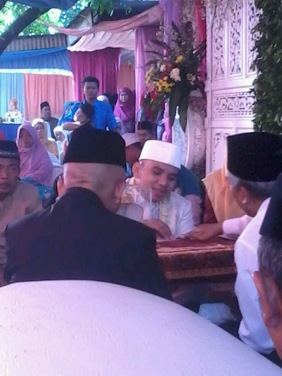 IKPM_Depok's tweet photo. Alhamdulillah ketua @IKPM_Depok melangsungkan akad nikah @PMGontor @GontorIndonesia https://t.co/gS5VD2B66K