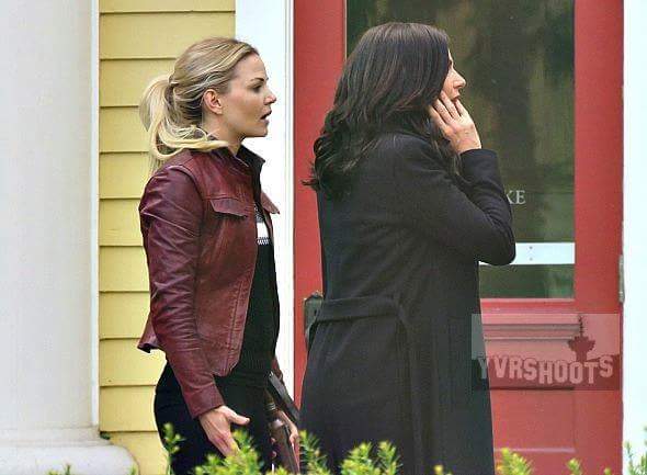 arizonarobs's tweet photo. I just got a new reason to live. 

#SwanQueen https://t.co/8EAKSEk1x5