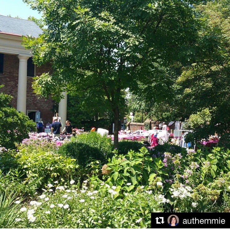lexjrleague_bbh's tweet photo. Our perfectly manicured gardens make for the loveliest rummage sale in Lexington. #jllex #jllbbh #jlltossedandfound https://t.co/OxRym8sYLf
