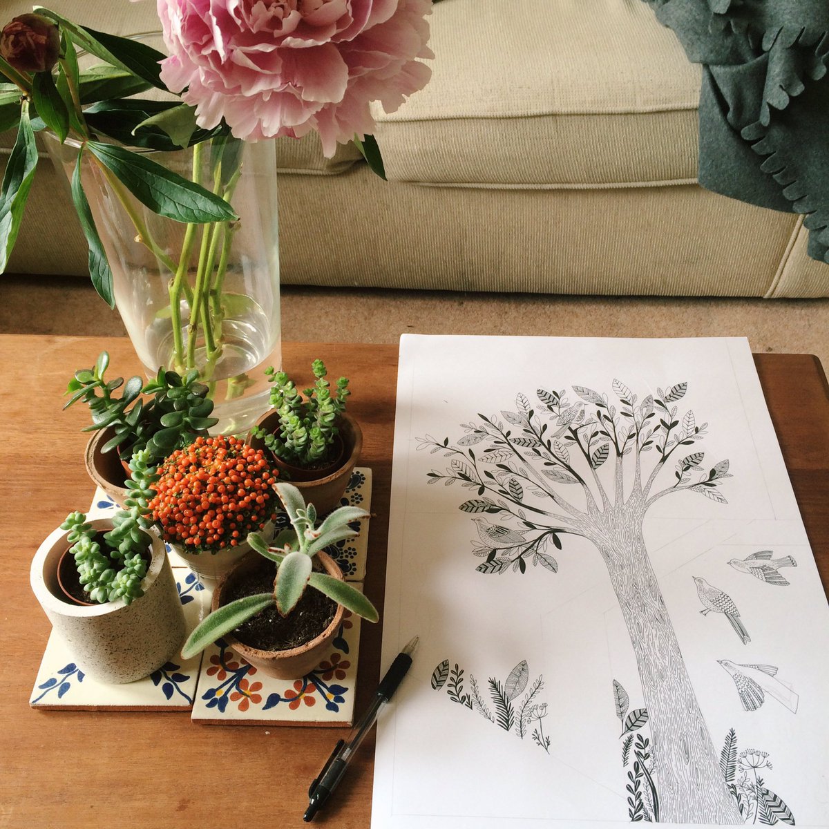 HannahRampley's tweet image. My view whilst listening to @BBCWomansHour - finishing off some drawing for a client