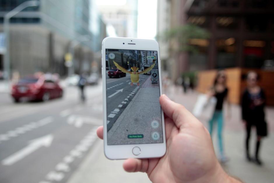 courrierinter's tweet photo. Jeux vidéo. “Pokemon Go”, l’appli qui fait marcher le monde entier https://t.co/dfKwppbBGu https://t.co/9jsev8Un4Q