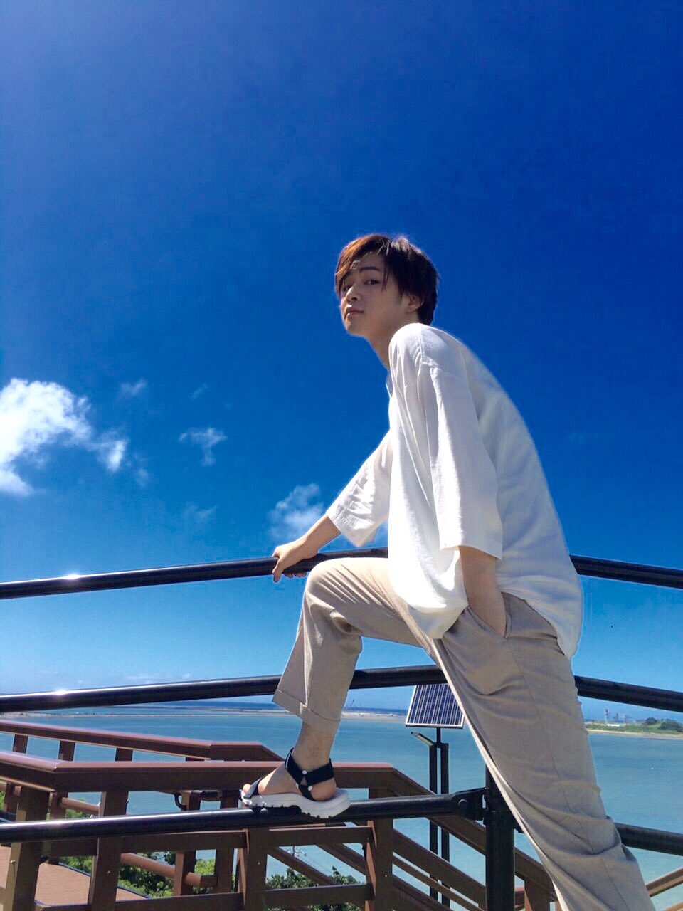 Twitter 上的 公式 日テレ 家売るオンナの逆襲 いよいよ今夜10時は 家売るオンナ その前に 19時からは ヨルナンデス に千葉雄大さんが出演 写真は番宣のバラエティでも爪あとを残す千葉先生 ドラマのoaまで3時間 盛り上がってきました 家売る