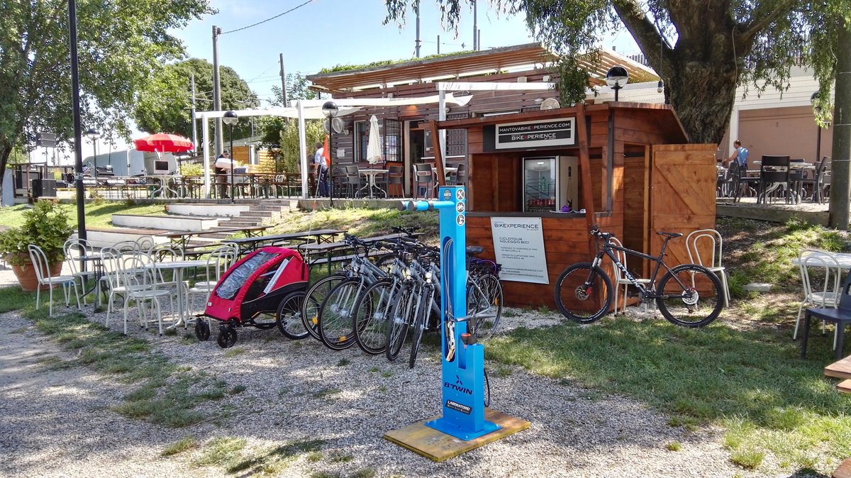 LombardiaConf's tweet photo. #bike #cicloturismo #Mantova, sul Lago Superiore il primo #Bicigrill della Lombardia
https://t.co/nPU0YpywpA https://t.co/WS9500DJ3d