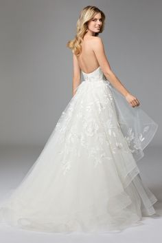There are only a few appointments left for our Watters Wtoo trunk show on the 29th, 30th, 31st of July. BOOK NOW!