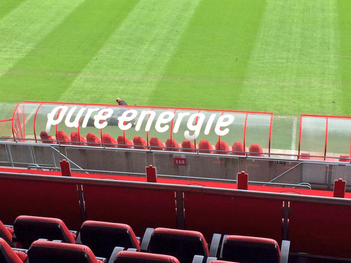 Wat wordt het mooi in de Grolsch Veste. Met zoveel <a href="/PureEnergieNL/">Pure Energie</a> wordt het een topseizoen ! <a href="/fctwente/">FC Twente</a> <a href="/twentefans/">Twentefans</a>
