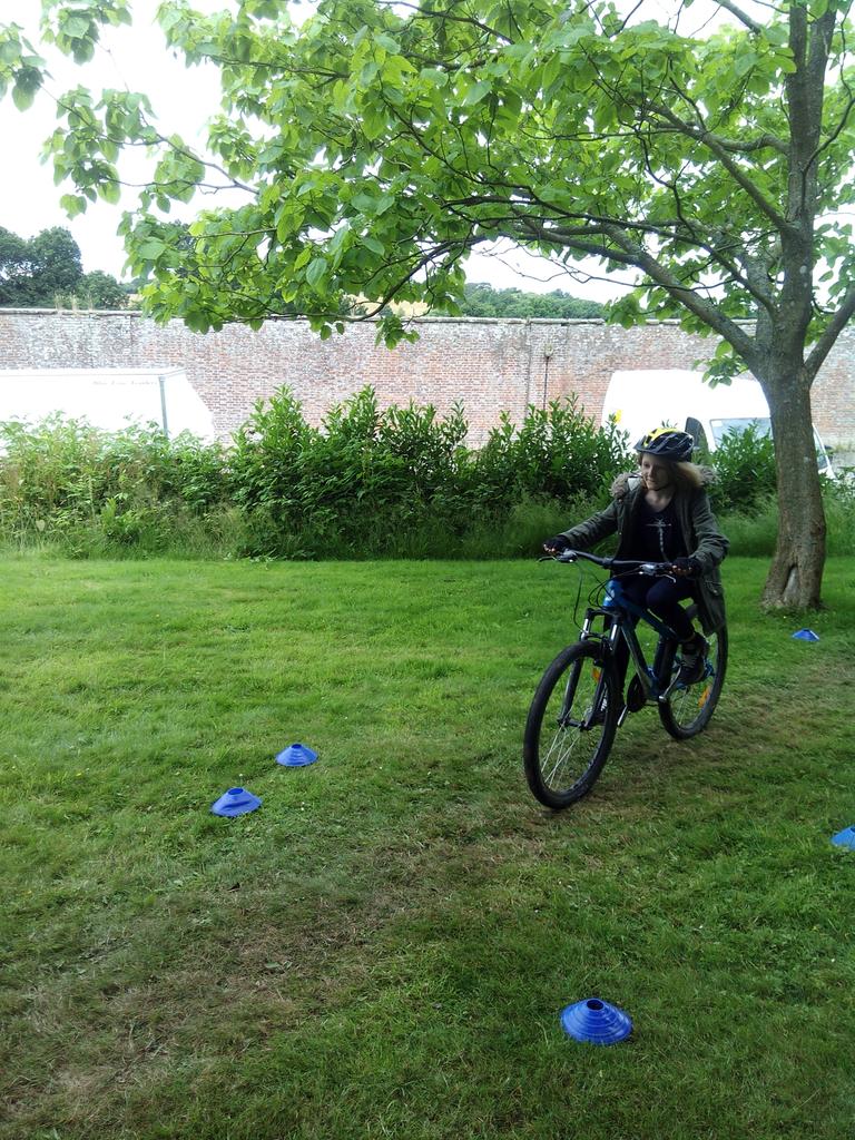 SA_OutdoorEdu's tweet photo. Gp8 mountain biking session on y8 camp. https://t.co/X45teORean
