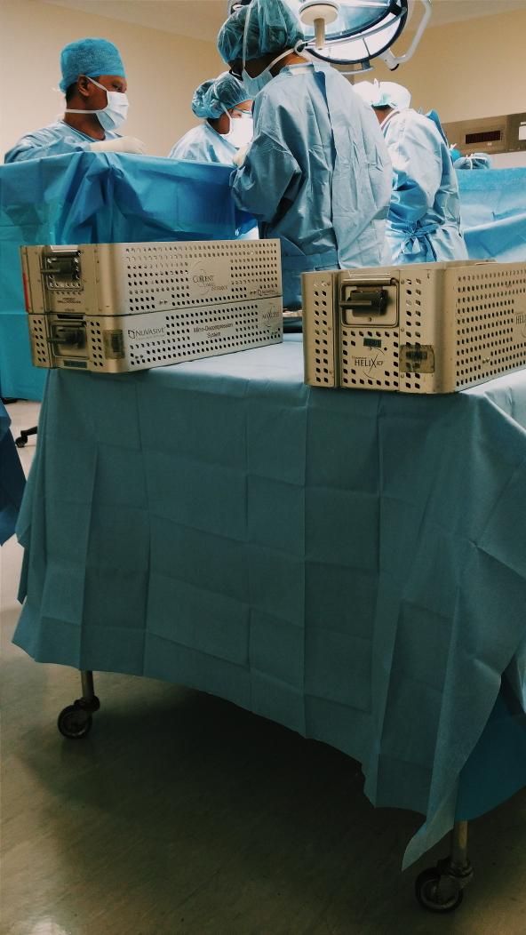 sfana12's tweet photo. Work work work.... #operationtheatre #orthopaedics #scrubNurse #circulatingNurse #adhoc #VSCO https://t.co/OkzvEpsEHS
