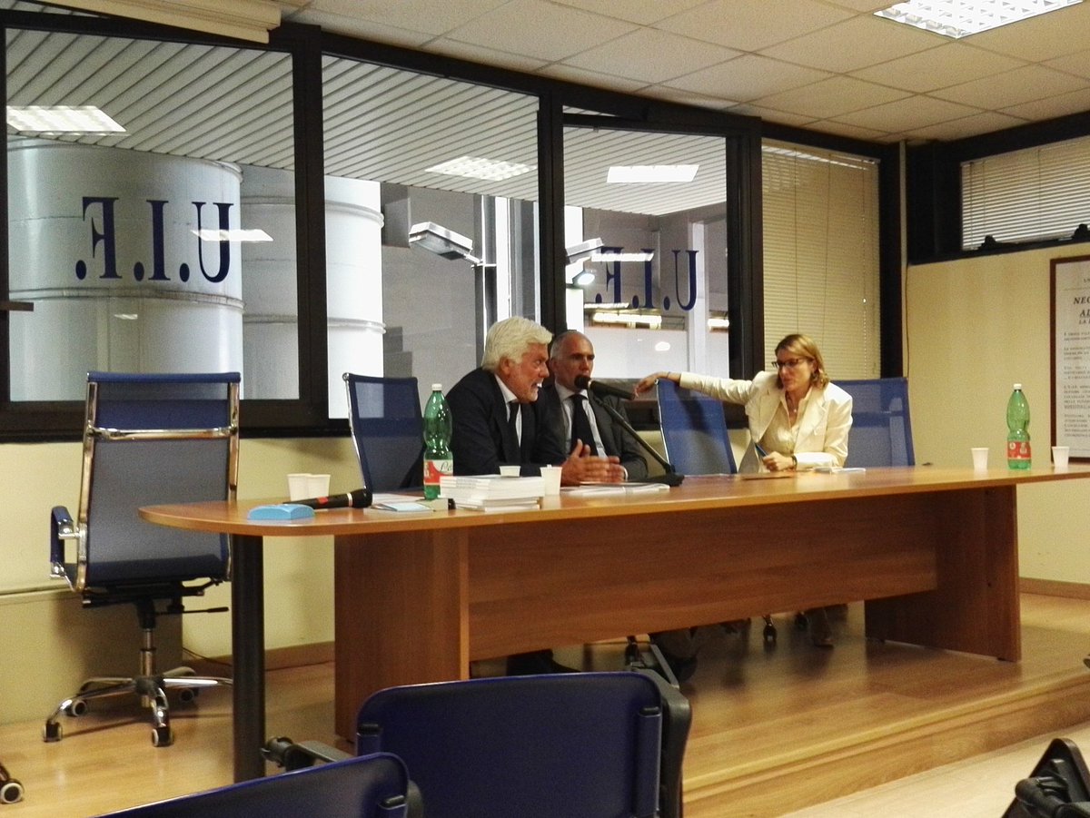 Gli Stati Generali dell'Esecuzione Penale #carcere #esecuzione #penale #statigenerali <a href="/camerapenaleNA/">Camera Penale Napoli</a> <a href="/CamerePenali/">Unione Camere Penali Italiane</a>