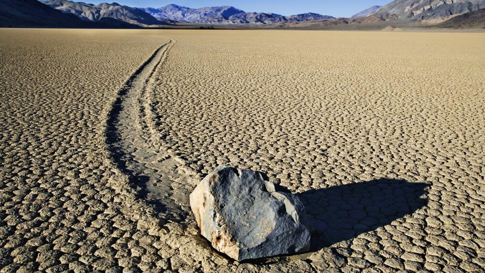 mariskalrock's tweet photo. Feliz #DiaMundialDelRock. It's a long way to the top (If you wanna rock'n'roll) 🤘🤘🤘🤘 https://t.co/QZ0zn3UO6u