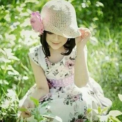 ⚡️
جابك الله لي هديه من السماء ، جيت مثل الشوف لعيون العمى 💜🎶