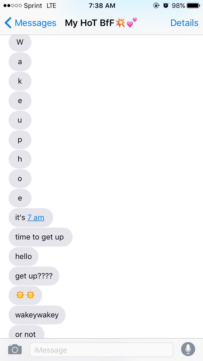 KaaySimo's tweet image. Woke up before my alarm cause this twerp blew up my phone😏😒 #BFFProblems