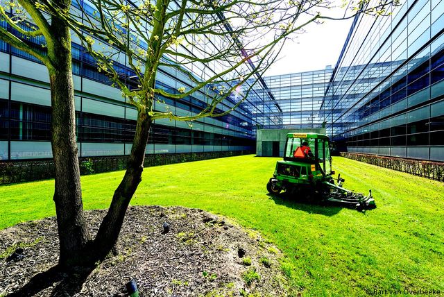 nrc's tweet image. Werkplekken voor gehandicapten: 'Bedrijfsleven ‘wint’ met de banen' nrc.nl/nieuws/2016/07…