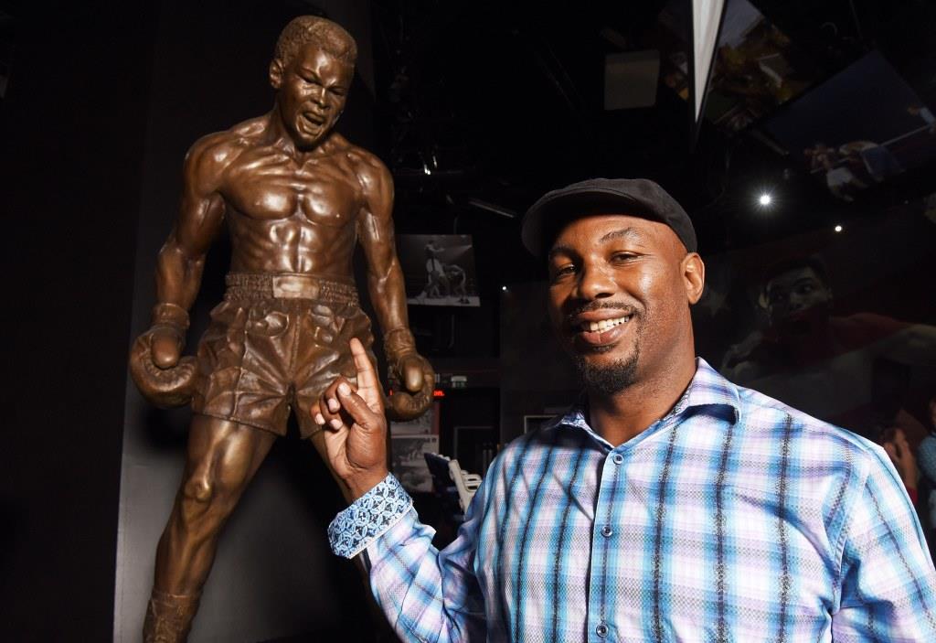aliattheo2's tweet photo. .@LennoxLewis popped by #AliAtTheO2 yesterday! Photos by Dave J Hogan/Getty Images https://t.co/6Rg5JlSizP
