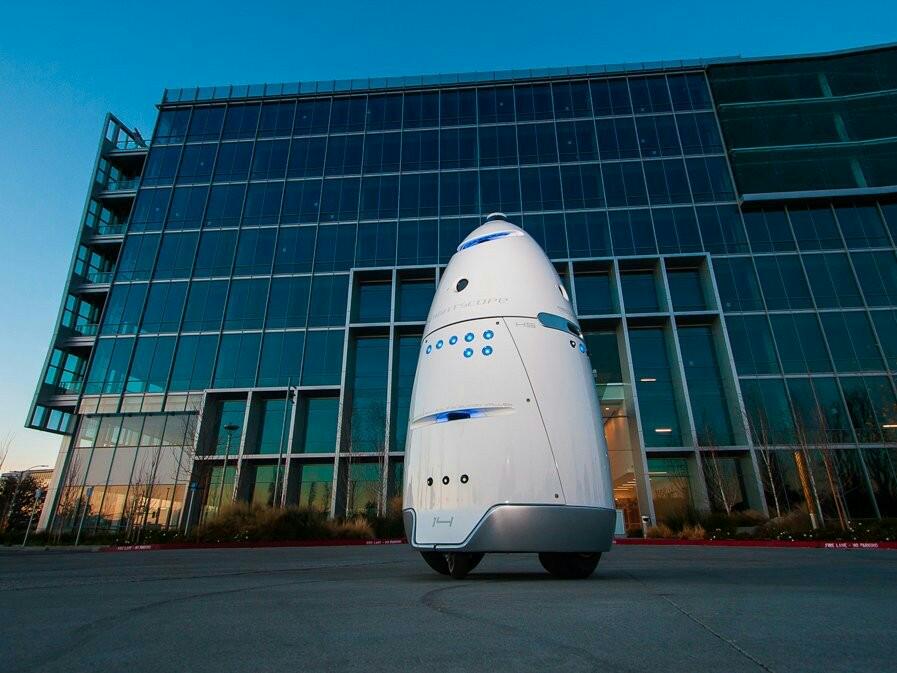 TadeefiGr's tweet photo. #tadeefigr
A real-life robocop patrolling SiliconValley allegedly ran over a child in a mall
https://t.co/NaHTXj8HHr https://t.co/hvWhzFXuTz